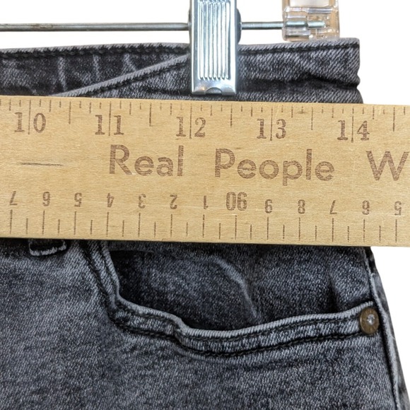 Free People We The Free Curvy Jeans Raw Hem Button Fly Black Faded Women's 28 - Picture 5 of 8